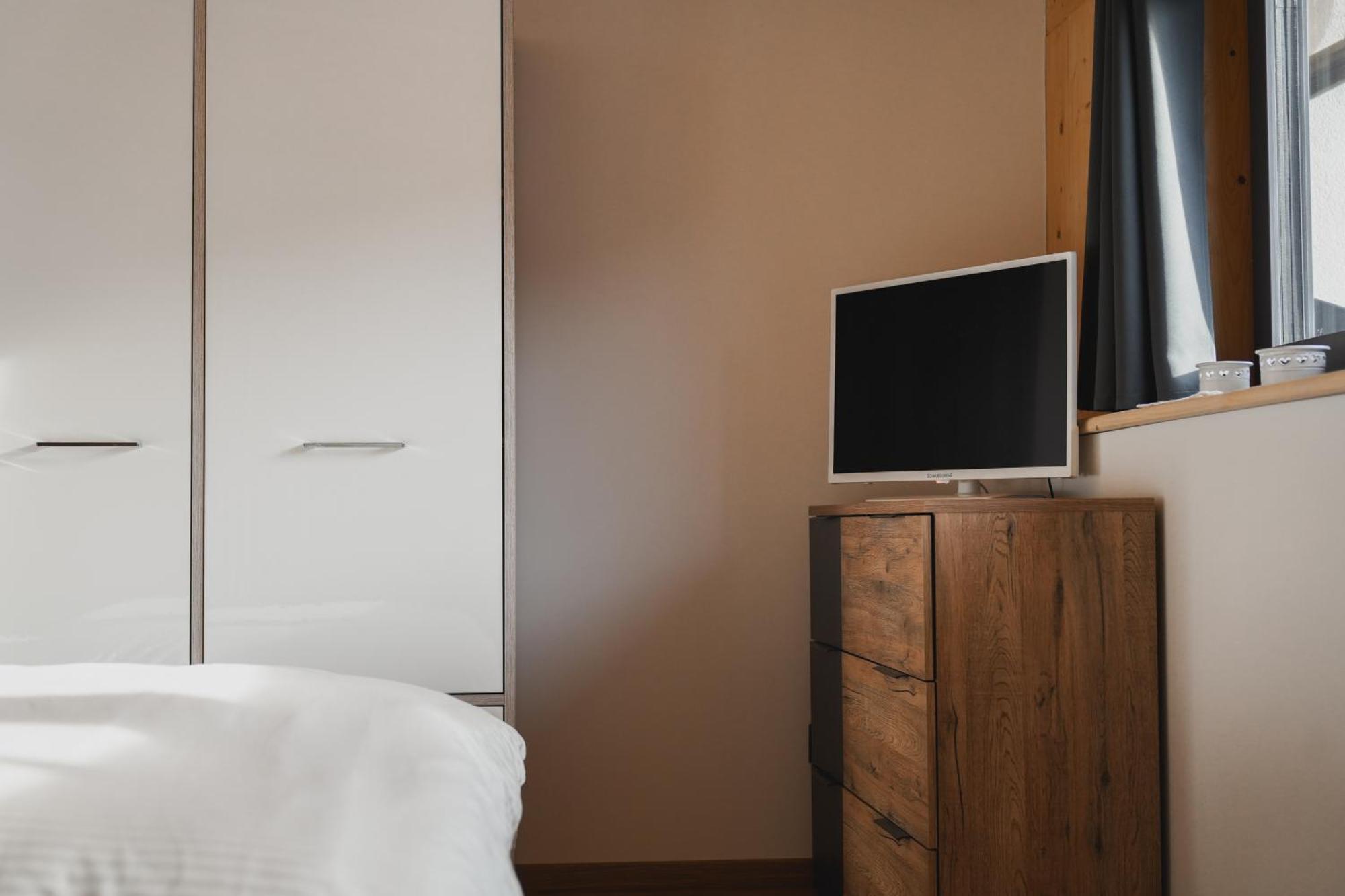 Mountain Deluxe 27 Apartments Con Wellness Cavalese Eksteriør billede