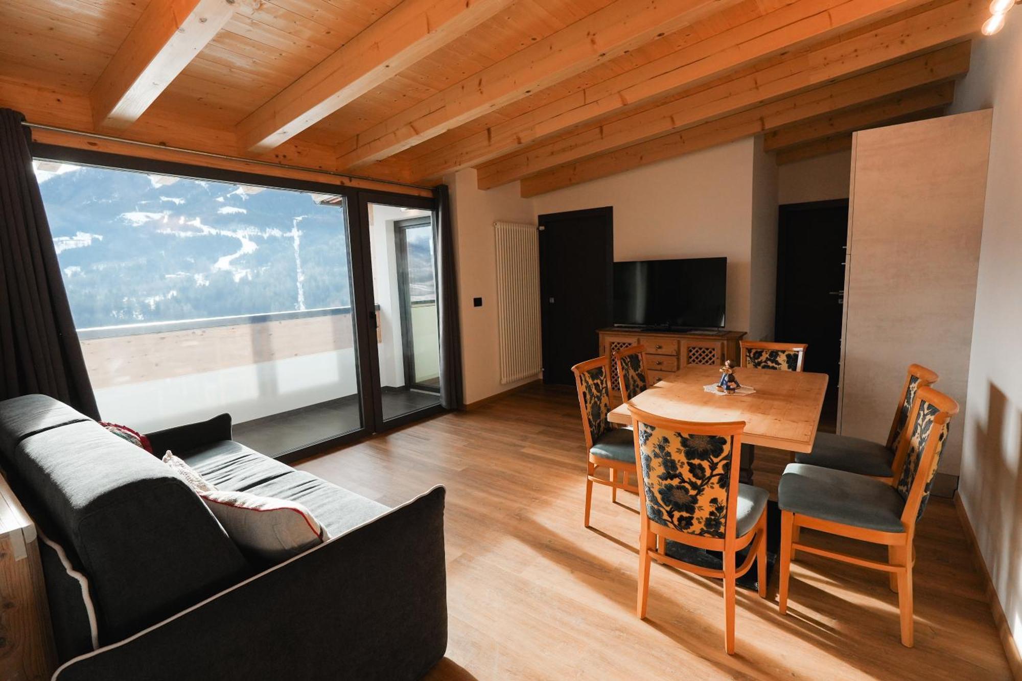 Mountain Deluxe 27 Apartments Con Wellness Cavalese Eksteriør billede