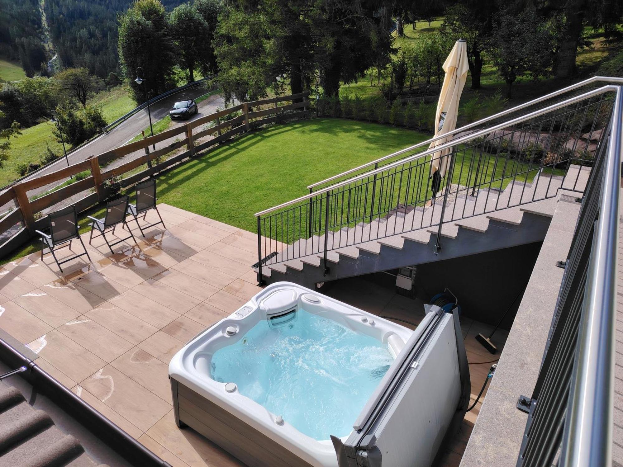 Mountain Deluxe 27 Apartments Con Wellness Cavalese Eksteriør billede